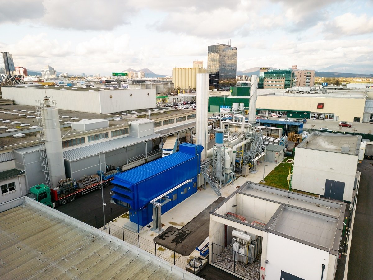 Zusammenarbeit zwischen AquafilSLO und E.ON an einem Blockheizkraftwerk zur Bewältigung von Energieherausforderungen
