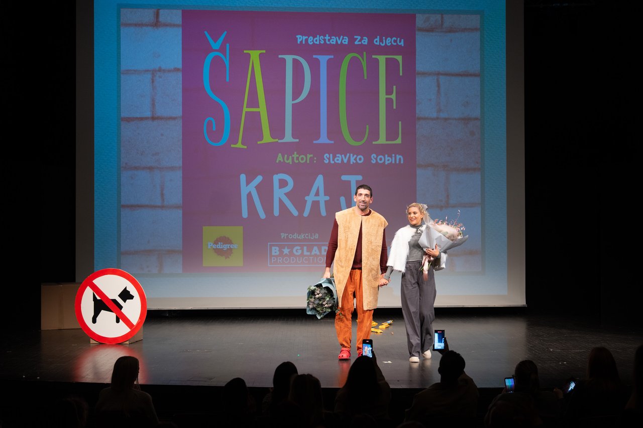 Theaterstück ‚Paws‘ gewinnt die Herzen der Kinder