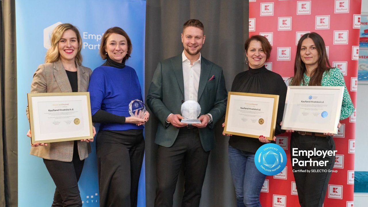 Kaufland mit Arbeitgeberpartner- und Above and Beyond-Zertifikaten ausgezeichnet