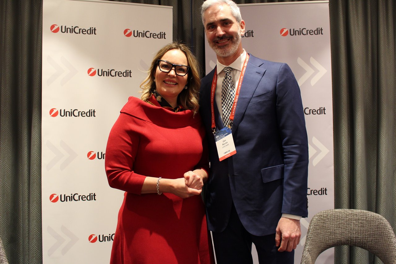 Aufgrund des Superwahljahres werden Wähler in öffentlichen Geldern baden