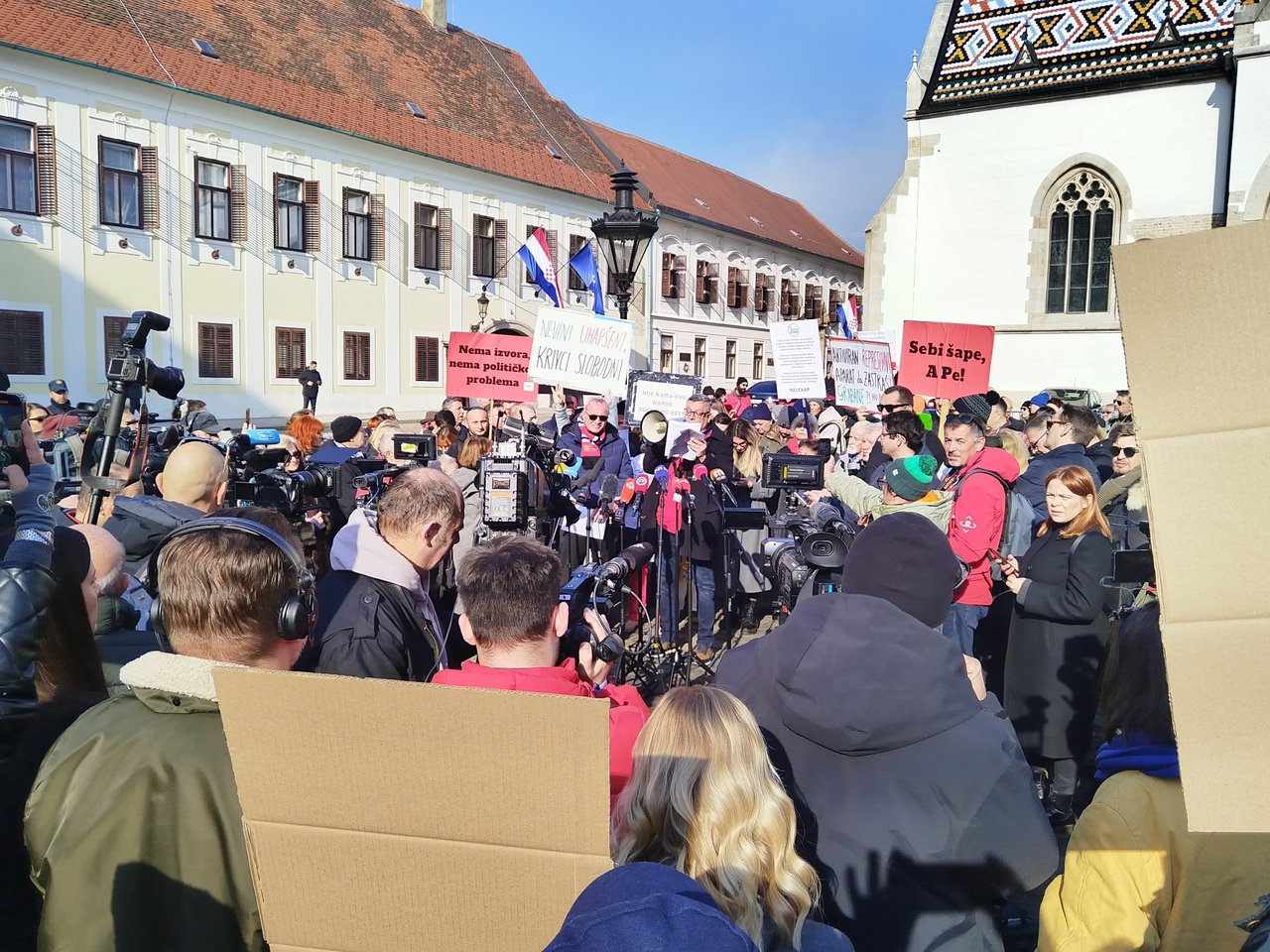 Laut Artikel 19 Dokument, wenn jemand beim Gericht in Straßburg Berufung einlegt, wird ‚Lex AP‘ fallen