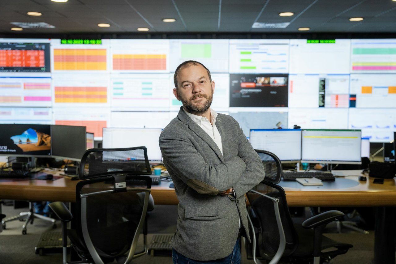 Rekordinvestitionen in beschleunigten Infrastrukturaufbau und -modernisierung