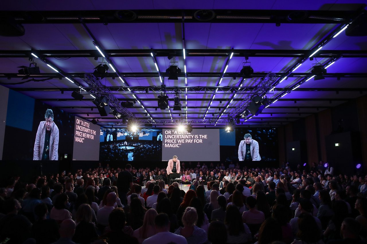 Führender Kommunikator von Googles KI-Labor DeepMind, SpaceX und Facebook bald bei den Kommunikationstagen