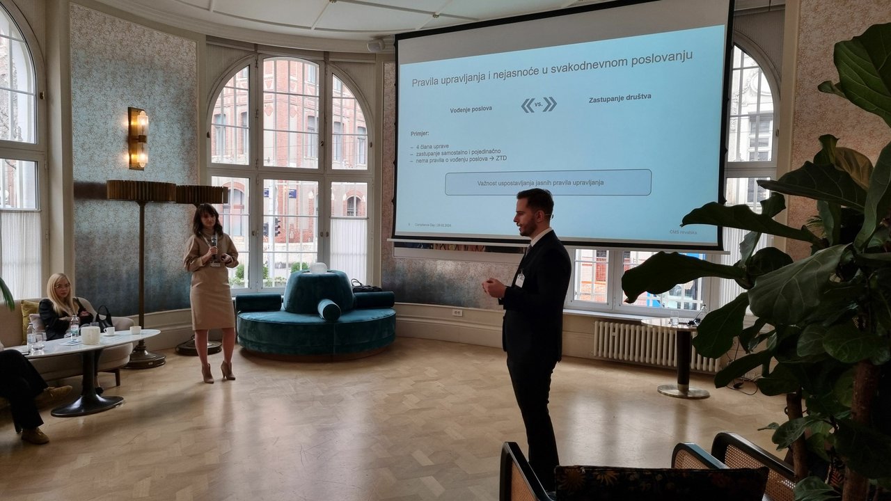 Arbeitgeber präsentierten Regeln und Lösungen für rechtliche Probleme in der Praxis