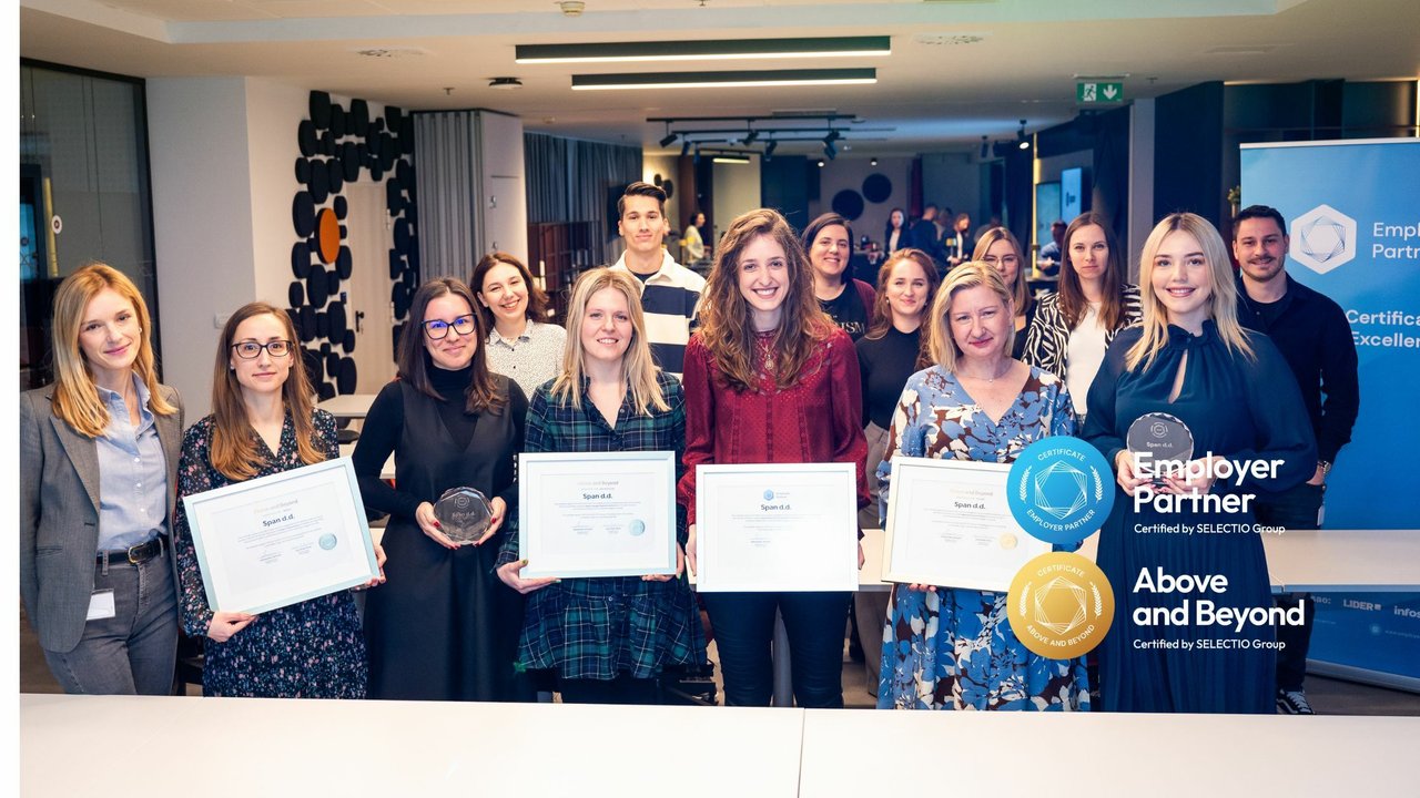 Span erzielt hohe Ergebnisse und erhält Anerkennung für drei Kategorien von Above and Beyond-Zertifikaten