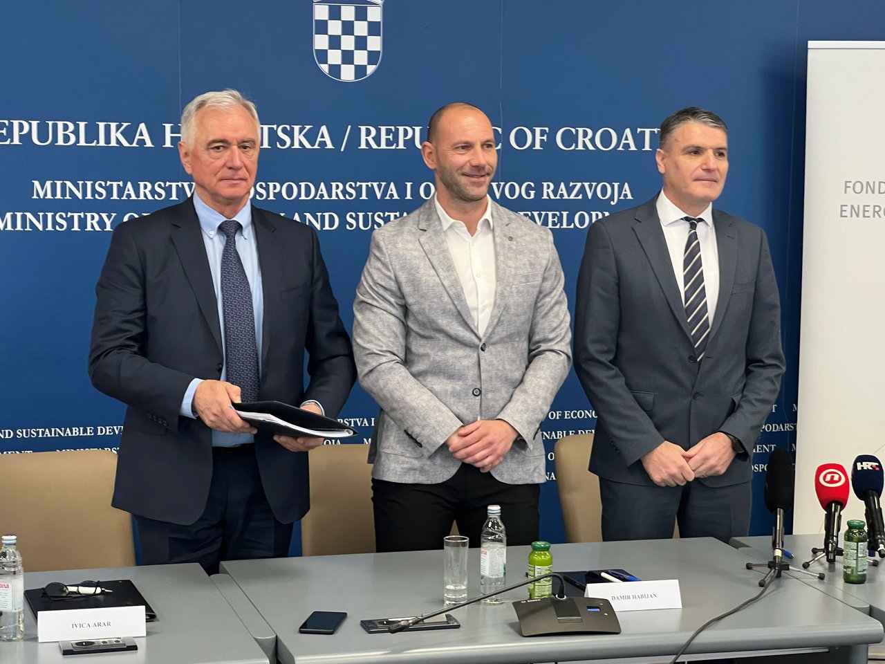 Unterzeichnete Vereinbarung zur Mittelzuweisung für das Projekt ‚Stärkung der Gasinfrastruktur‘