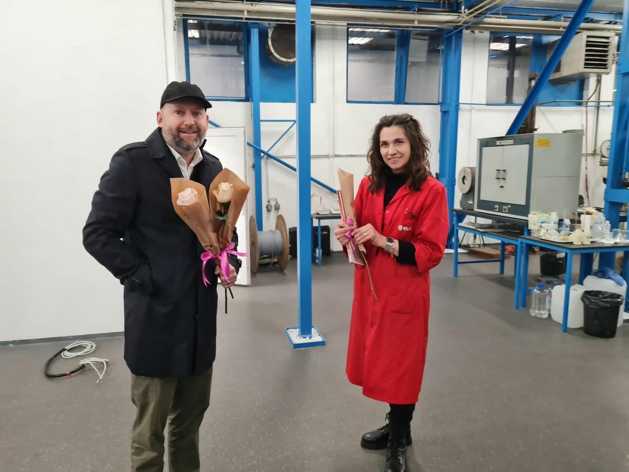 Matija Šešok podijelio je zaposlenicama Elke ruže i bombonijere za Dan žena