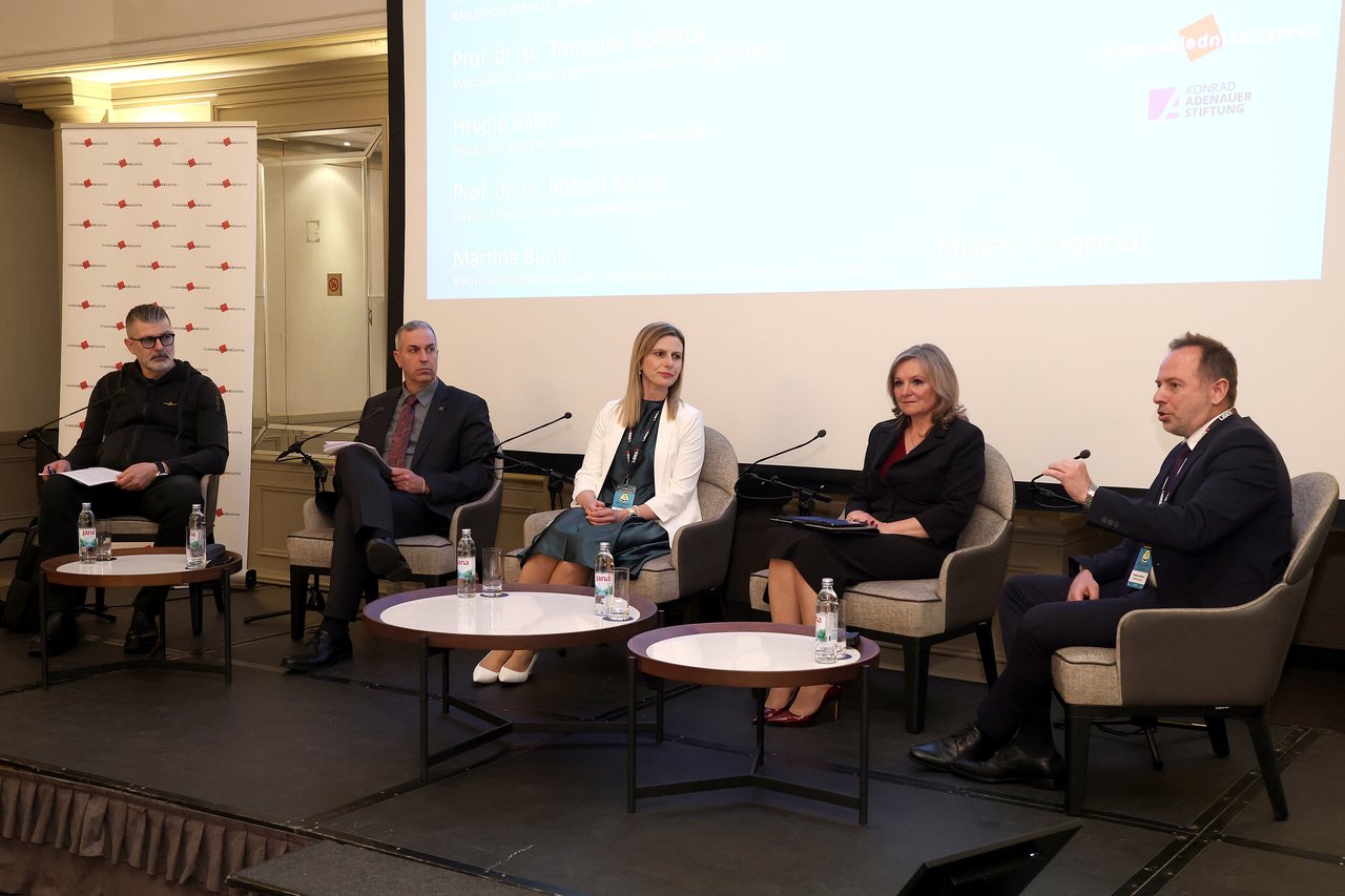 Regionalentwicklungsforum: Künstliche Intelligenz in Schulen nur, wenn reguliert