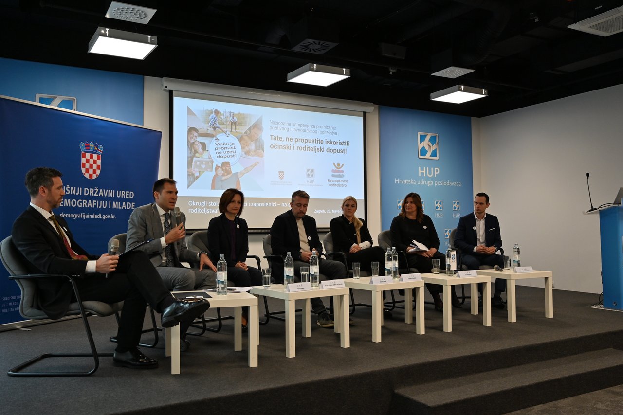 HUP: Runde Tisch ‚Arbeitgeber und Arbeitnehmer – An der Seite der Elternschaft‘