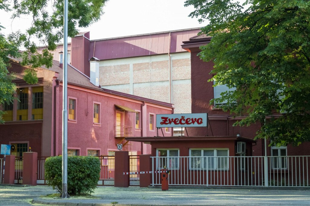 Zvečevo: Der neue Eigentümer hat begonnen, alle Arten von Beziehungen schnell und energisch zu organisieren