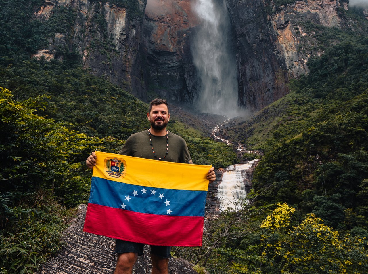 Kristijan Iličić startet eSIM-Anwendung Lyntel in Dubai