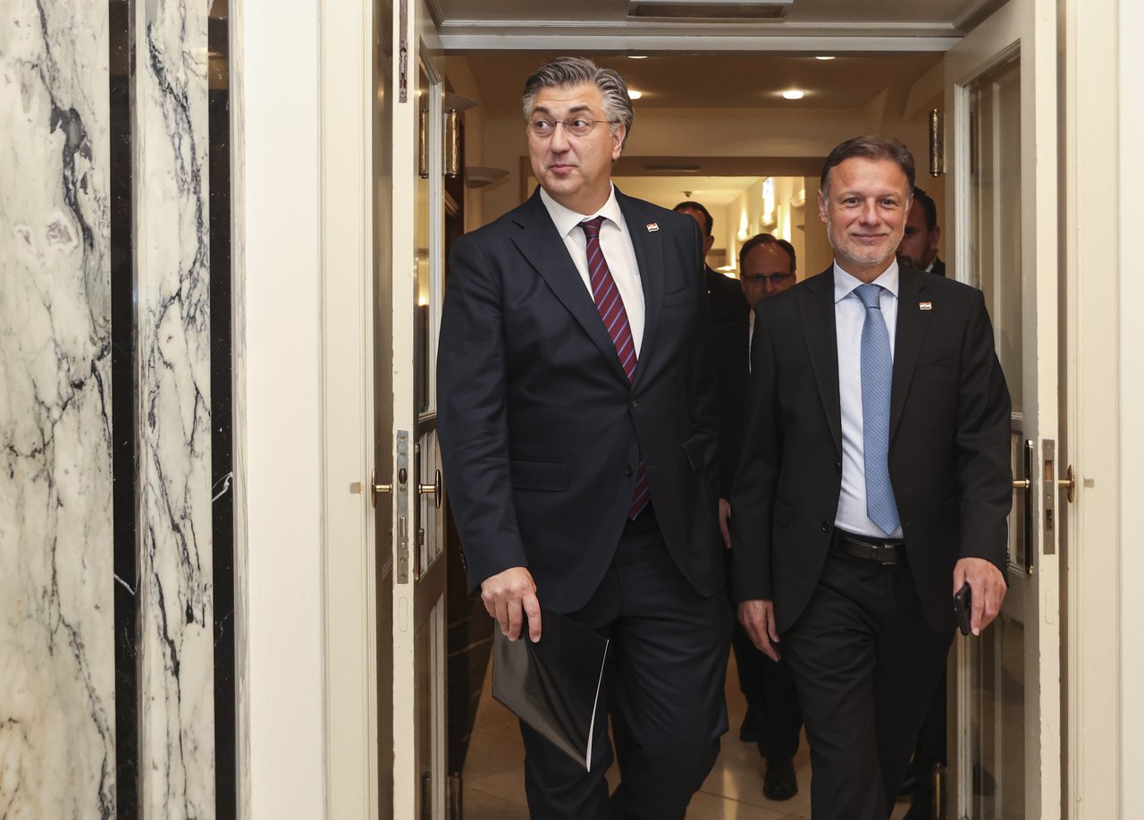 Garantiefonds für die Industrie, Unterstützung für den Energiewandel und internationale Messen, Ausbau von LNG und höhere Gehälter im neuen Regierungsprogramm