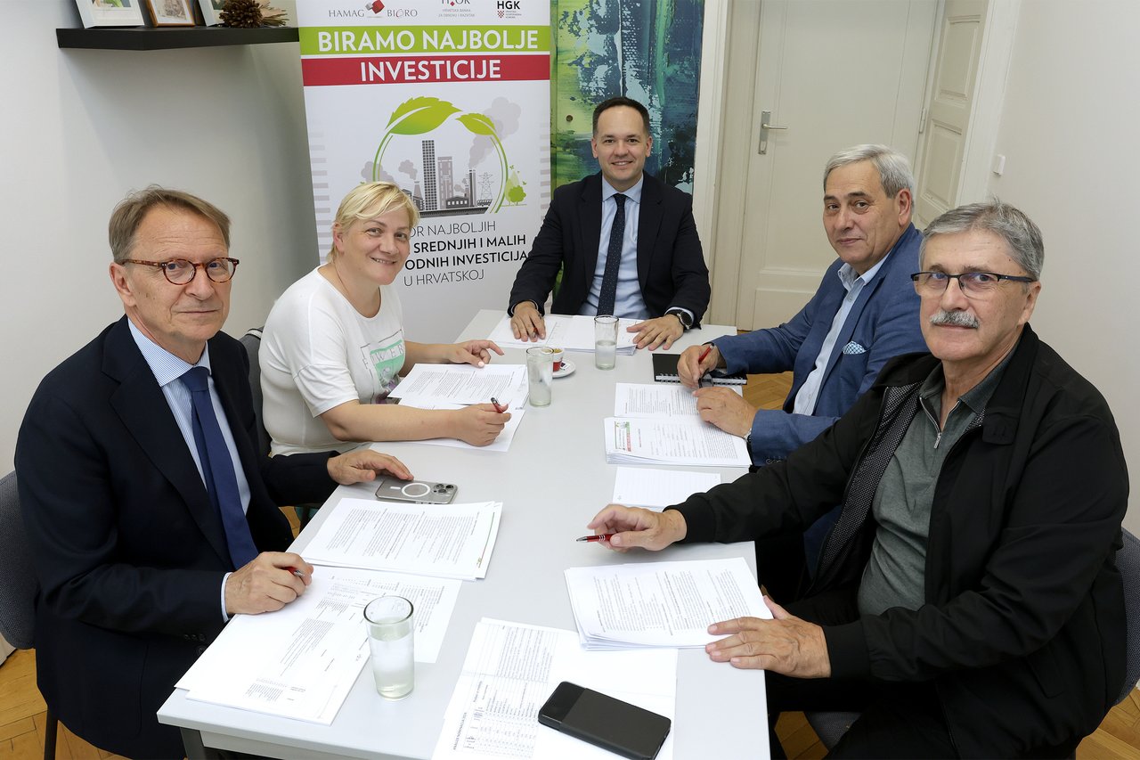 Die Jury von Lider Invest traf sich, um die besten Produktionsinvestitionen auszuwählen
