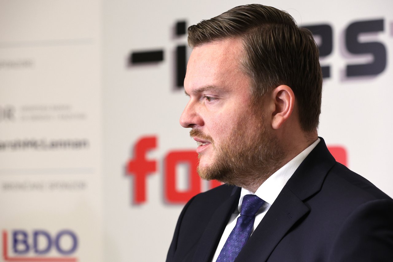 Neuausgleich aufgrund erhöhter Renten, Gehälter, Sozialleistungen, Mutterschaftsgeld