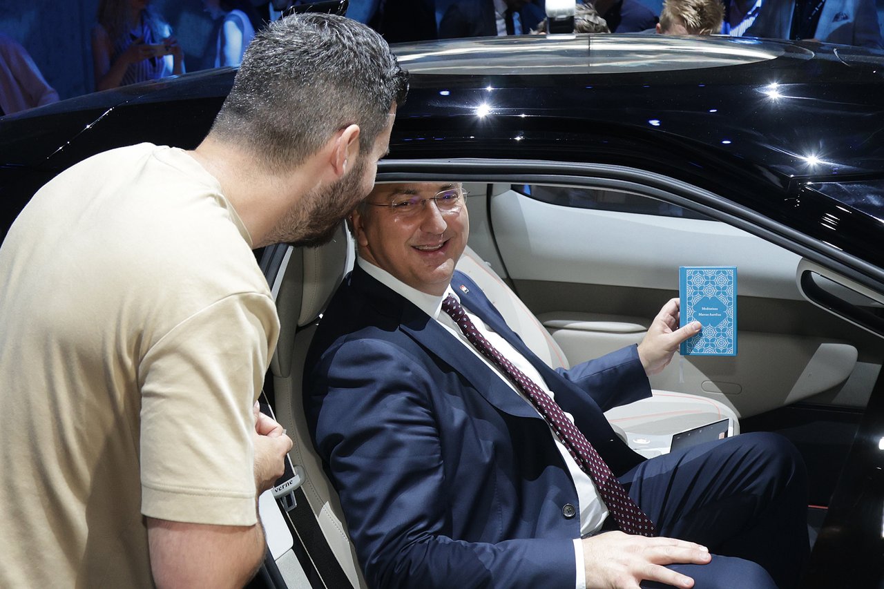 Robotaxis kommen 2026 nach Europa: Deutschland führt, Kroatien wartet auf Rimac