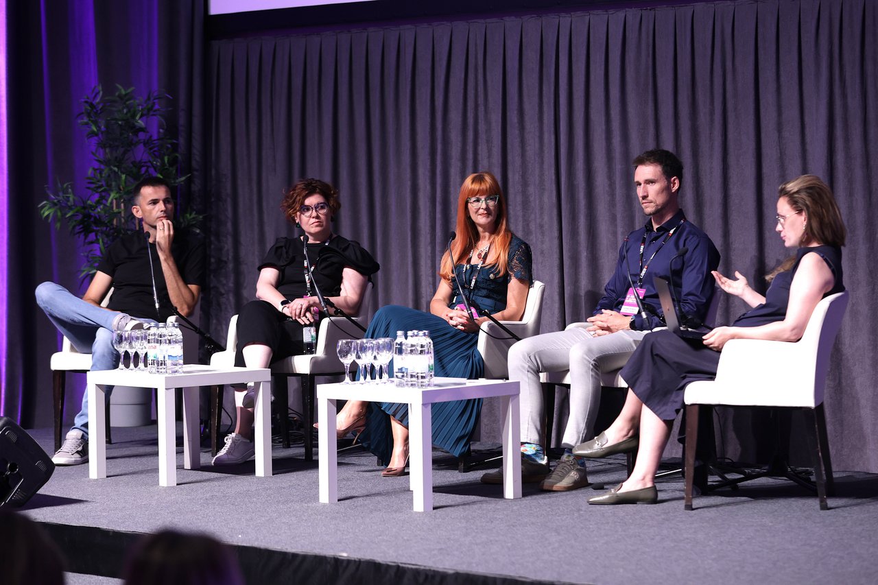 Marketing & Vertrieb nach Zahlen: Technologie darf den Kunden nicht in den Schatten stellen