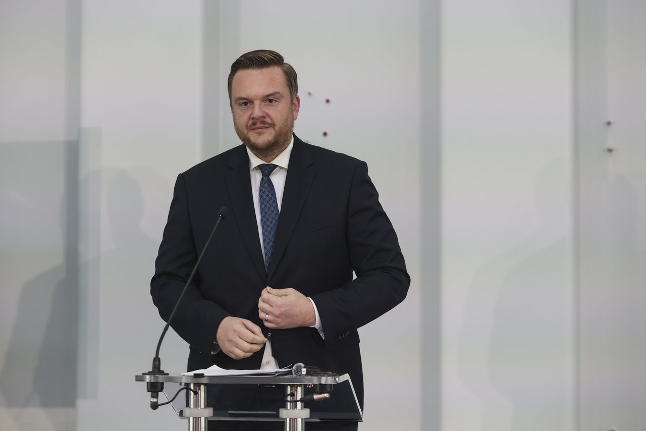 Der vorgeschlagene Haushalt sieht Einnahmen von 33 und Ausgaben von 37 Milliarden Euro vor