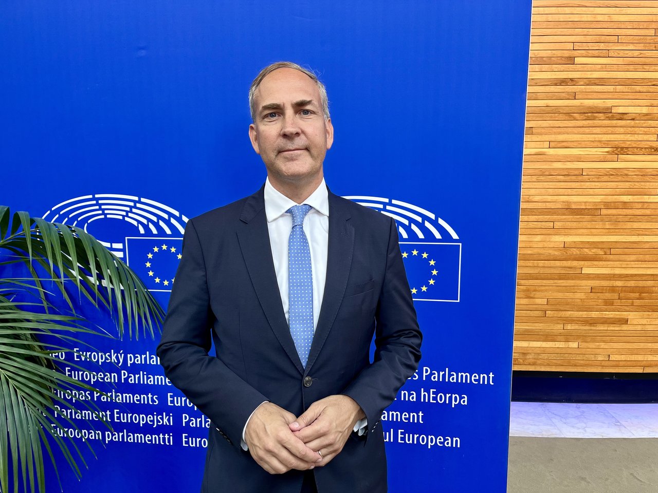 Bartulica im EP: Ich werde sehr kritisch gegenüber jeglichem Interventionismus und Marktinterferenzen sein, einschließlich der Einführung von Zöllen auf Elektrofahrzeuge aus China