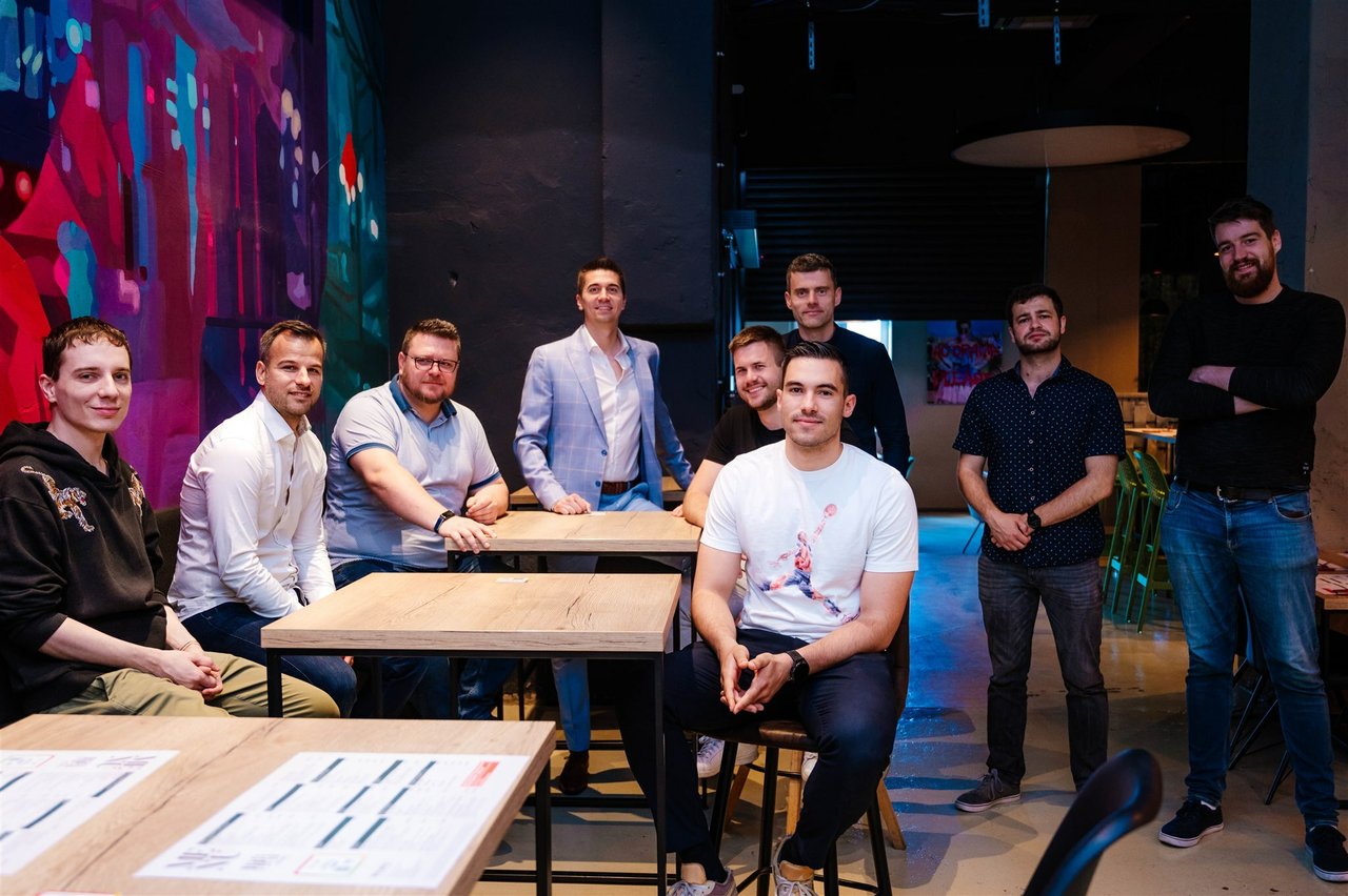 Partnerschaft des innovativen Startups Qubinets und der Beratungsgesellschaft Ernst & Young