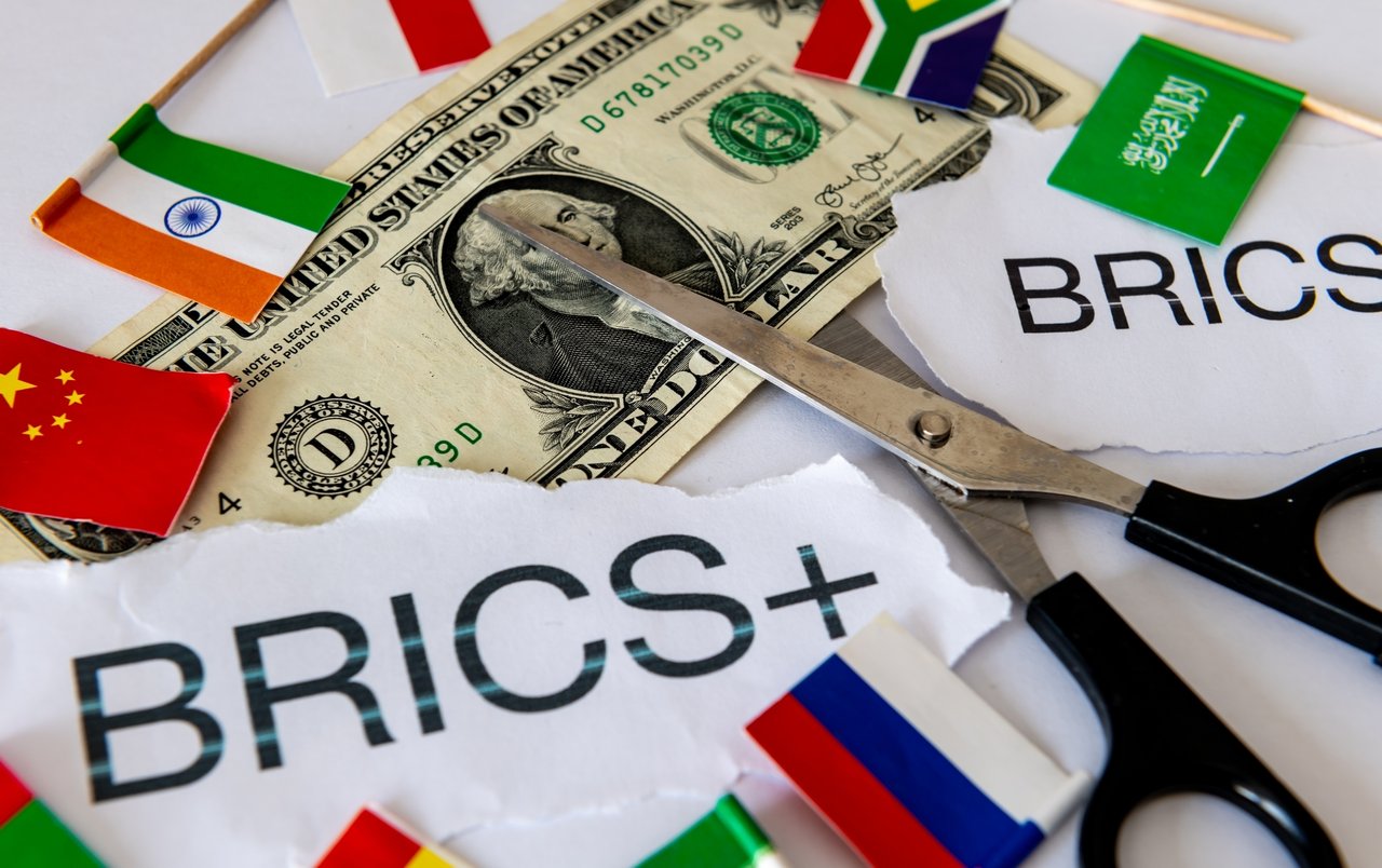 Rohstoffmärkte: BRICS entwickelt eine Alternative zum Dollar, Geopolitik bedroht die Stabilität der Rohstoffmärkte