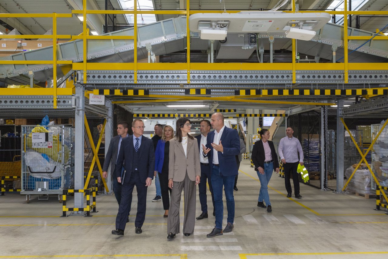 US-Botschafterin besucht Sortierzentrum der kroatischen Post