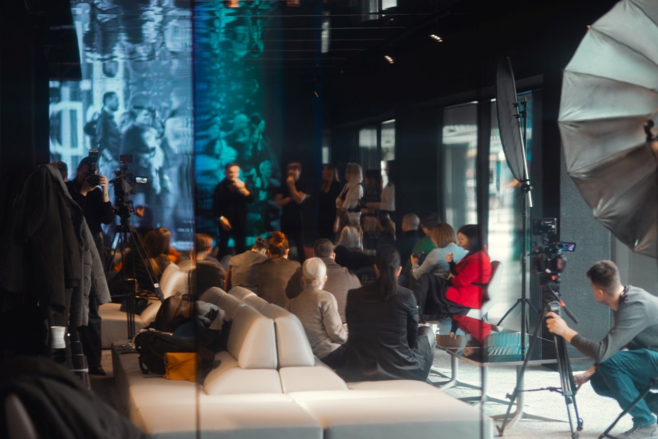 Kommunikationstage kündigen die Ankunft von Roboter Sophia in Kroatien an