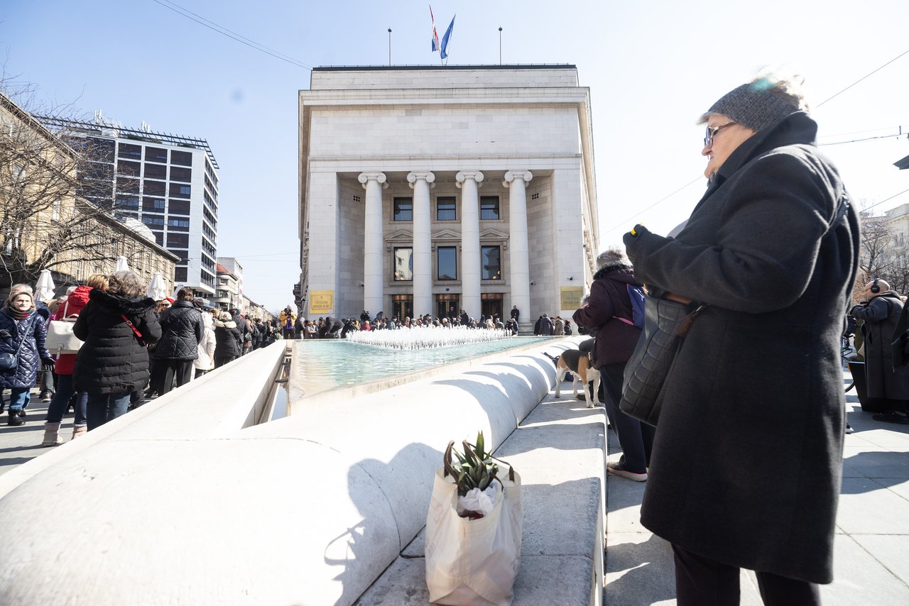HNB-Maßnahmen bremsen Barkredite