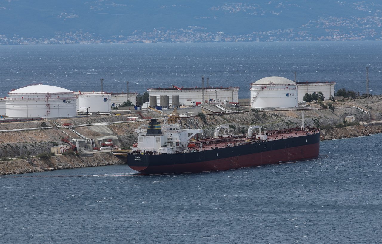 MOL menace Janaf concernant le transport de pétrole russe