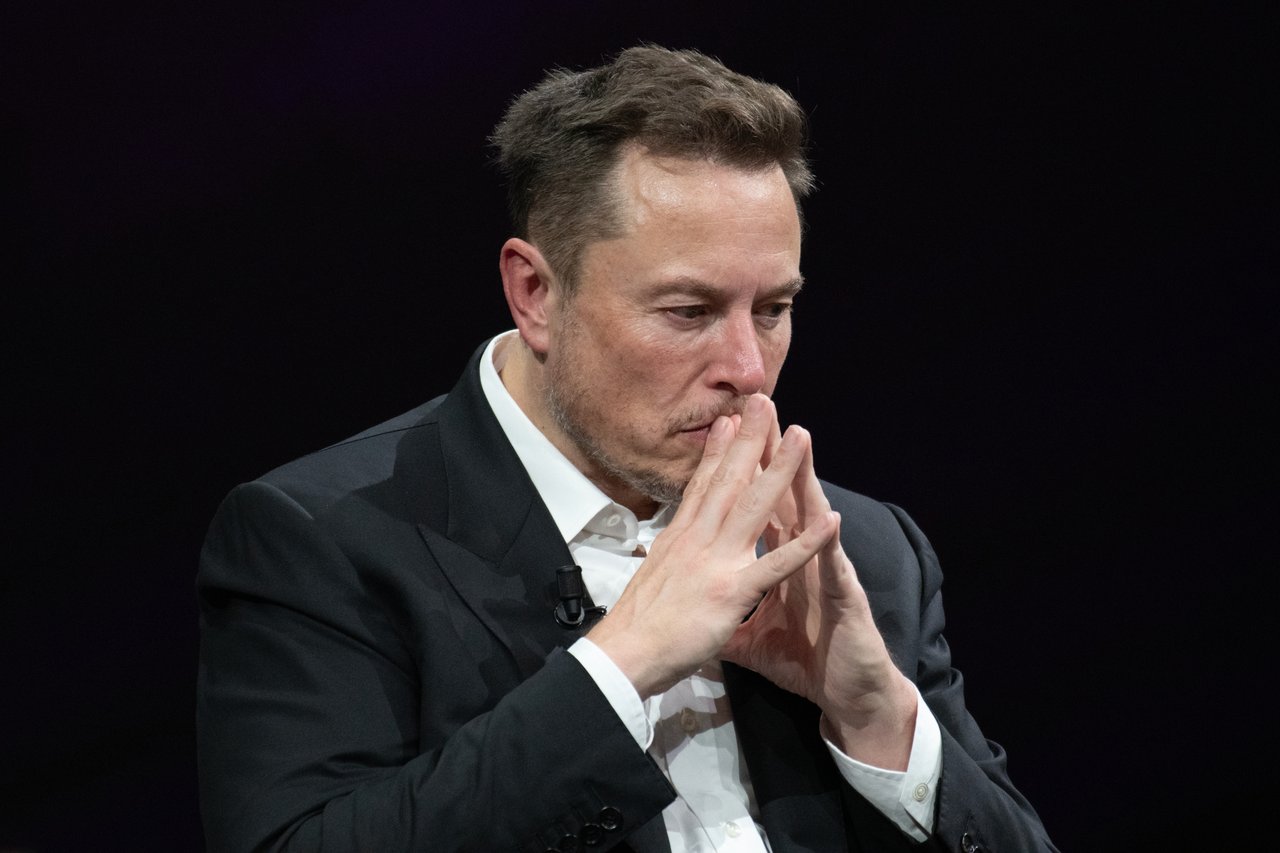 SpaceX’s Crash: Rocket Crashes on the Moon, Stock on the Exchange