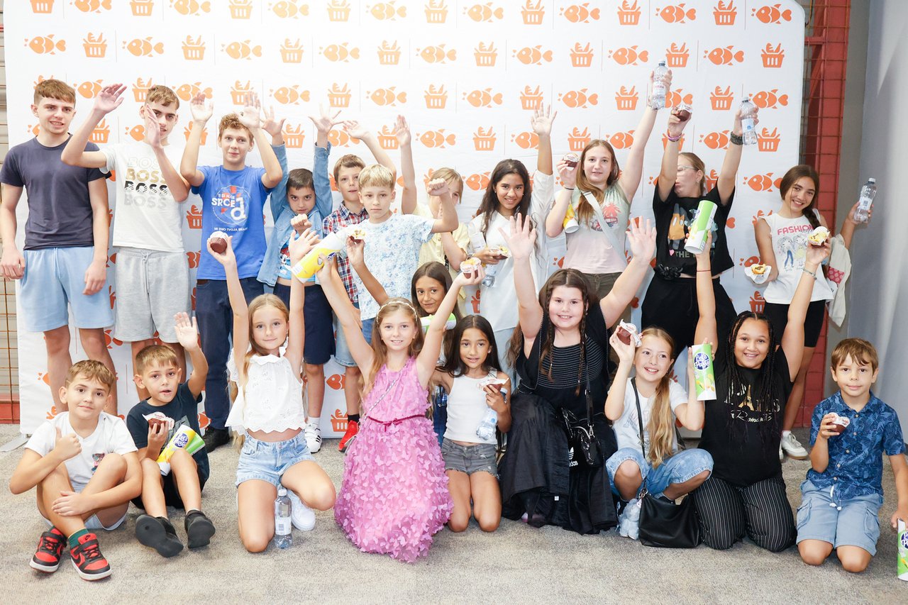 Studenac und Orange Fish: Schulanfangspakete, kostenlose Schulungen und Nachhilfe