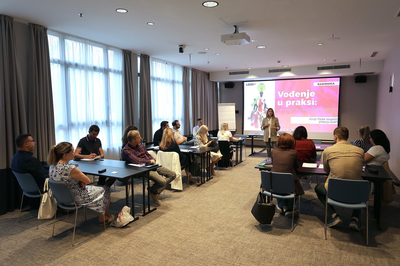 Führung in der Praxis: Workshop für Führungskräfte zieht zahlreiche Teilnehmer an