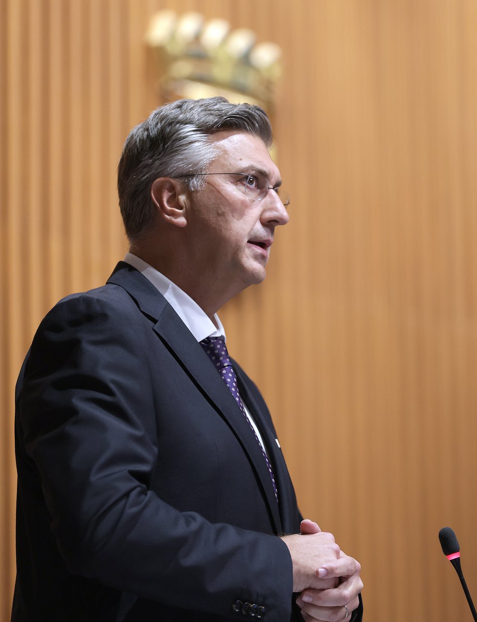 Wenn alte Allianzen abkühlen, wärmt Gold am besten, und Waffen sind nicht unerwünscht