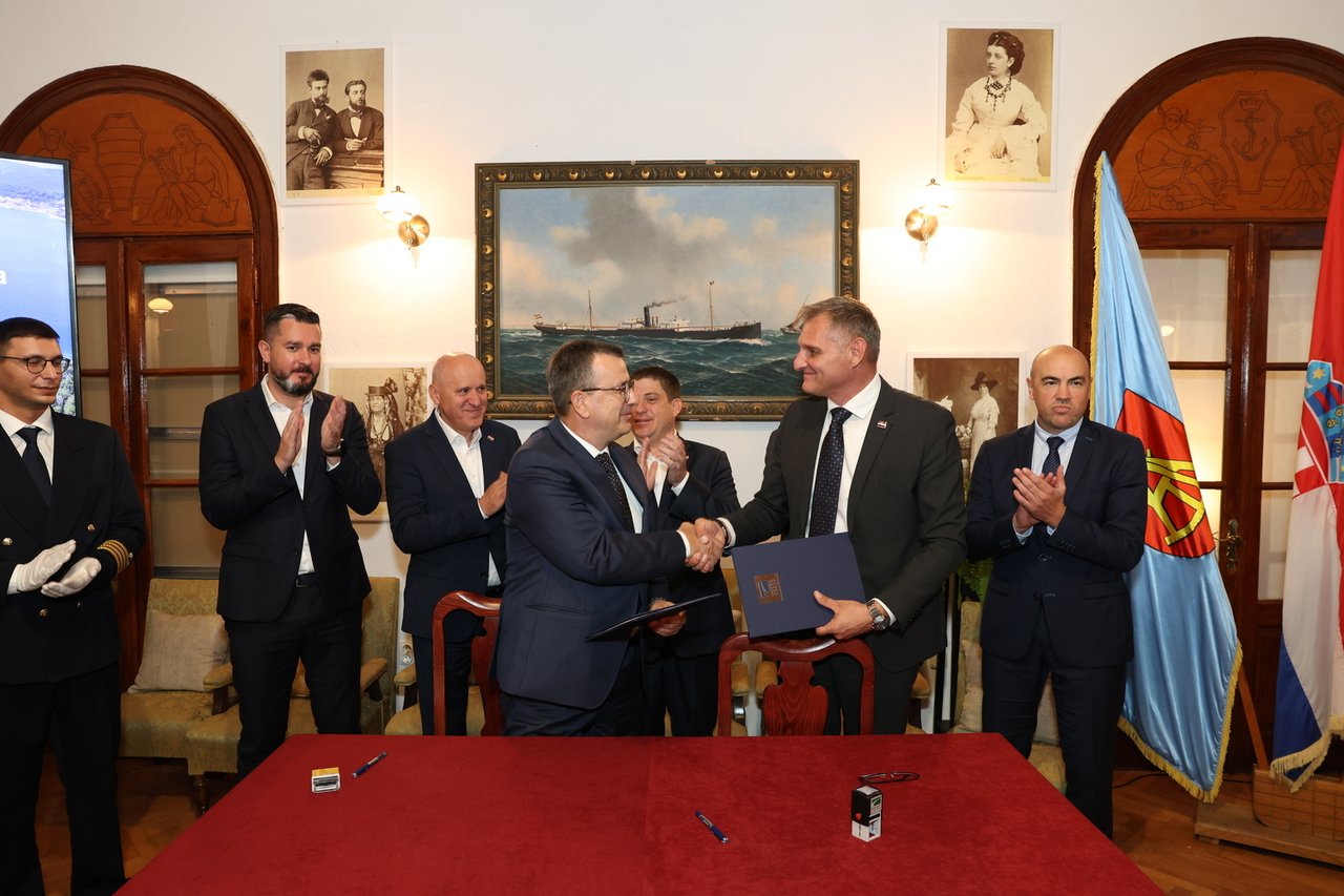 Texo Molior is constructing a road of vital importance for Pelješac
