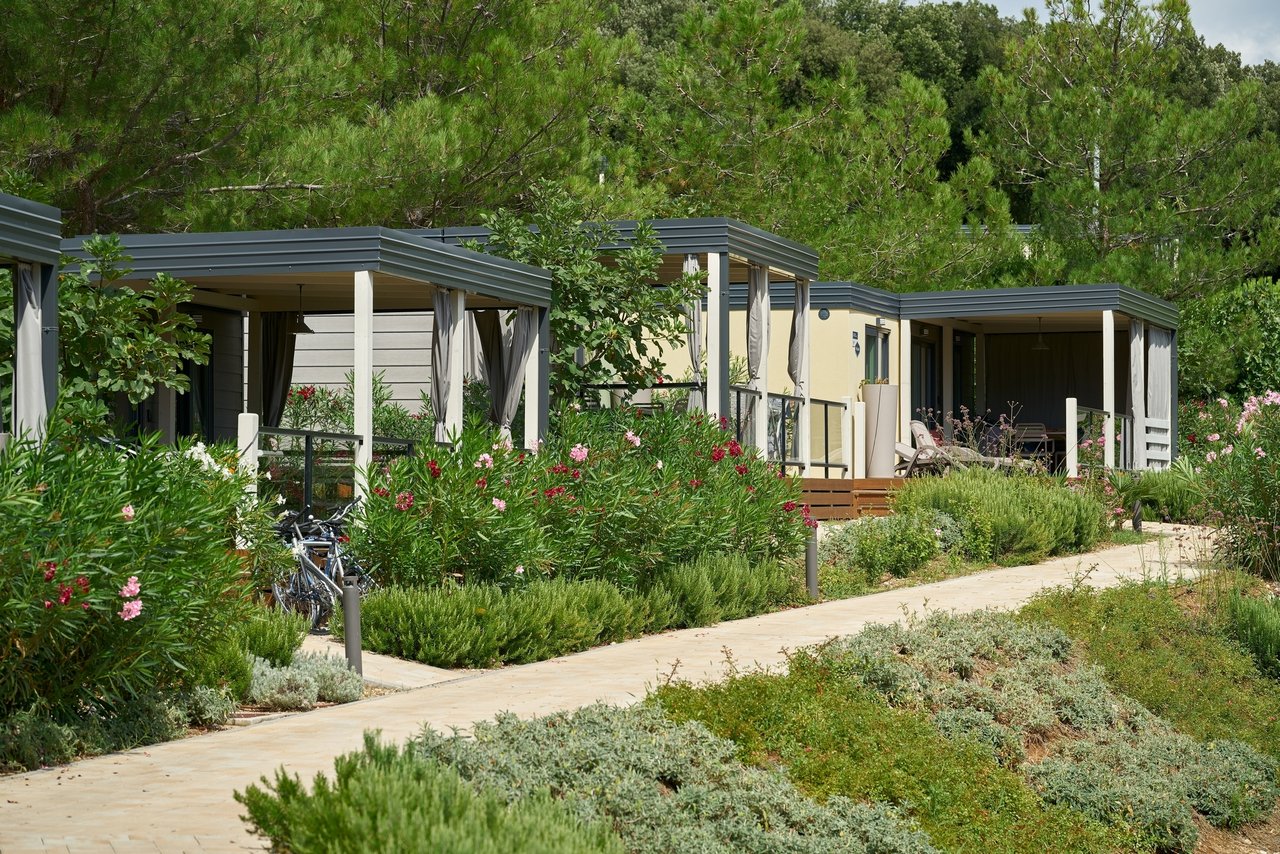 Mobilheime sind keine Gebäude, zählen jedoch zur Entwicklung von Camps