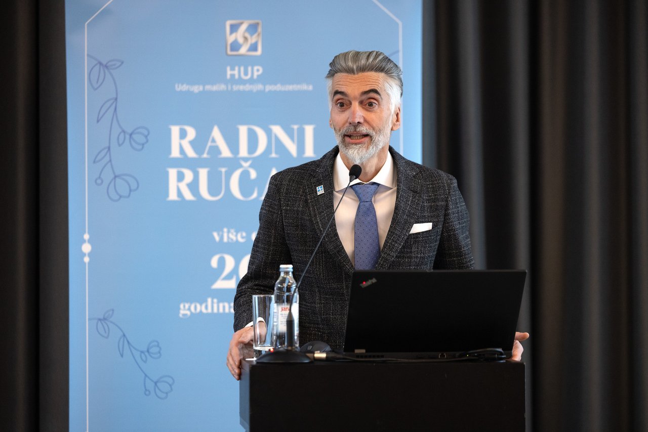 HUP kündigte einen Plan für 2026 an: Was Arbeitgeber und Arbeitnehmer in einem Jahr großer Veränderungen erwartet