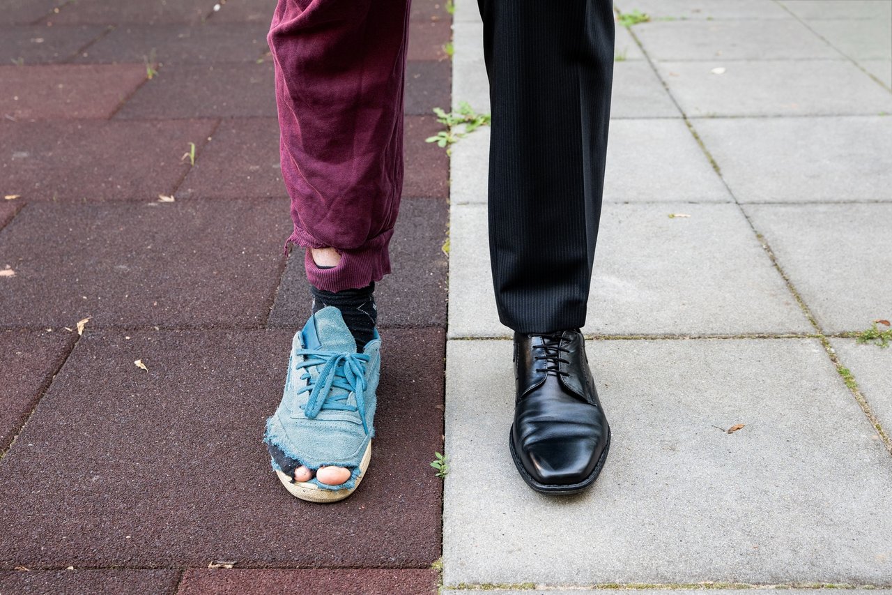 Der Mythos der Gleichheit: Wir leben in parallelen Welten, um soziale Konflikte zu vermeiden