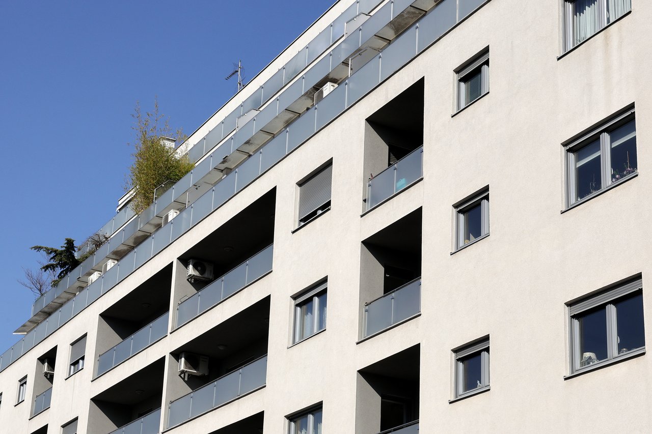 New Real Estate Law Goes to Parliament: Increased Insurance and New Rules