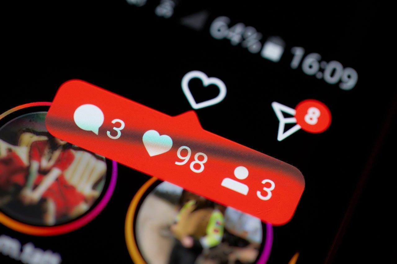 Le panel de l&rsquo;UE appelle à interdire les réseaux sociaux pour les enfants de moins de 13 ans