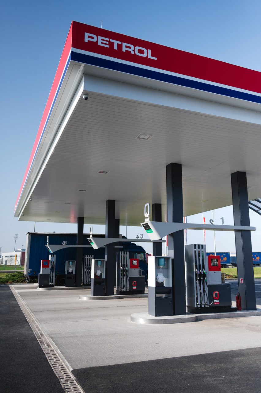 Pétrole Acquiert Zagorski Metalac, B2 Kapital N&rsquo;existe Plus