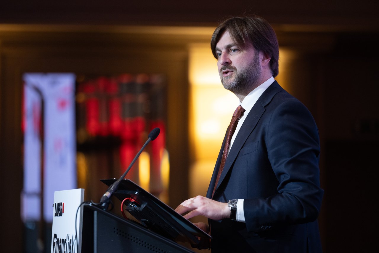 Ćorić confronts Mačkić over anti-inflation measures