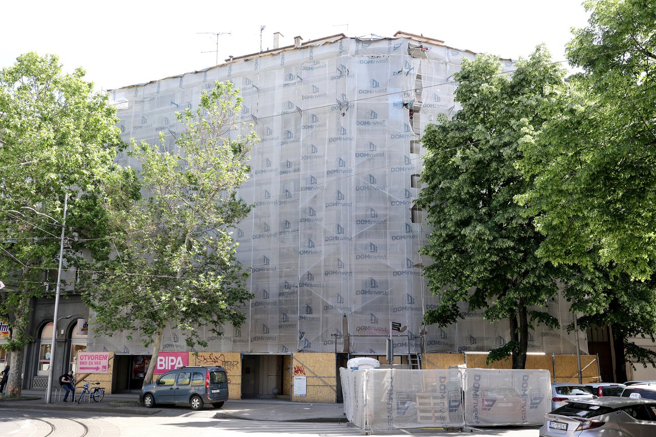 A witness from the Truck Affair bought an entire building in the Square of Victims of Fascism in Zagreb
