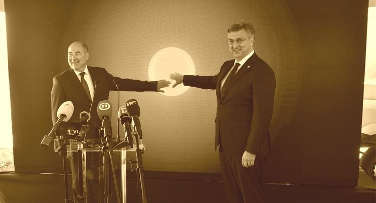 <p>Bivši predsjednik Uprave HEP-a Frane Barbarić i premijer Andrej Plenković<br>
 </p>