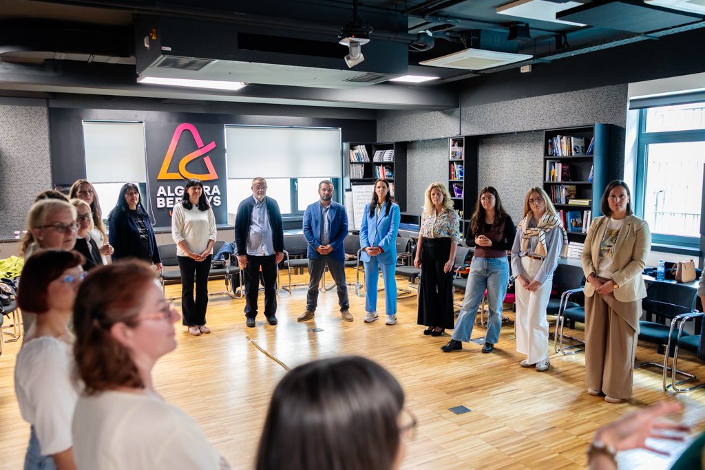 Holistic Education is Essential in the Era of Artificial Intelligence