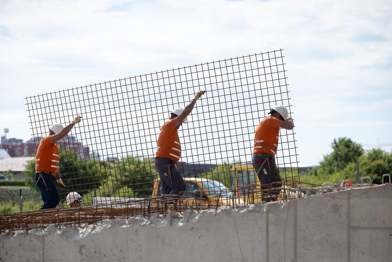 Le nombre de travailleurs en dessous du salaire minimum a diminué de 67 pour cent, de nouvelles inspections à suivre
