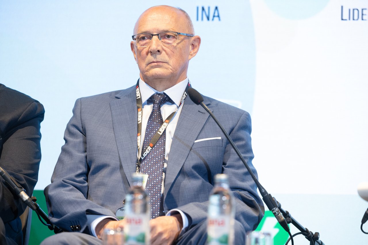 <p>Energetska budućnost Hrvatske 2026.<br>
1. Okrugli stol:<br>
Stjepan Adanić</p>