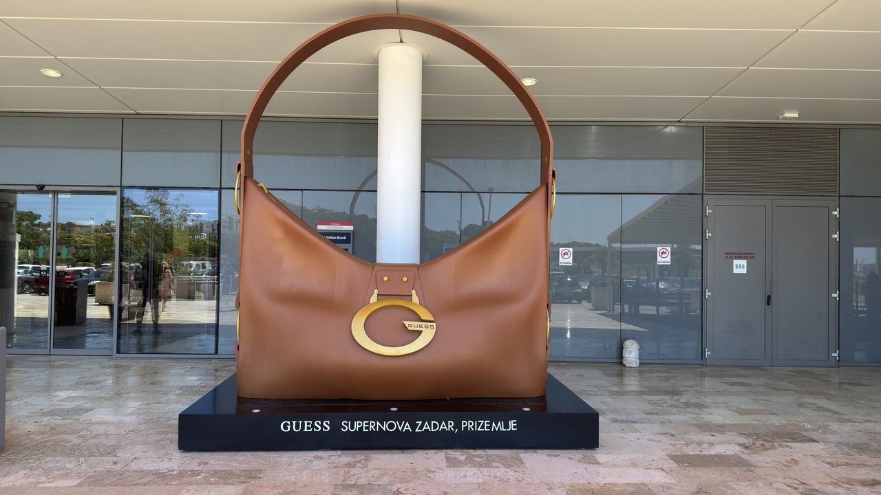 Êtes-vous à la recherche de la meilleure photo d&rsquo;été et de superbes achats ? Le Mega bag enchante à Zadar