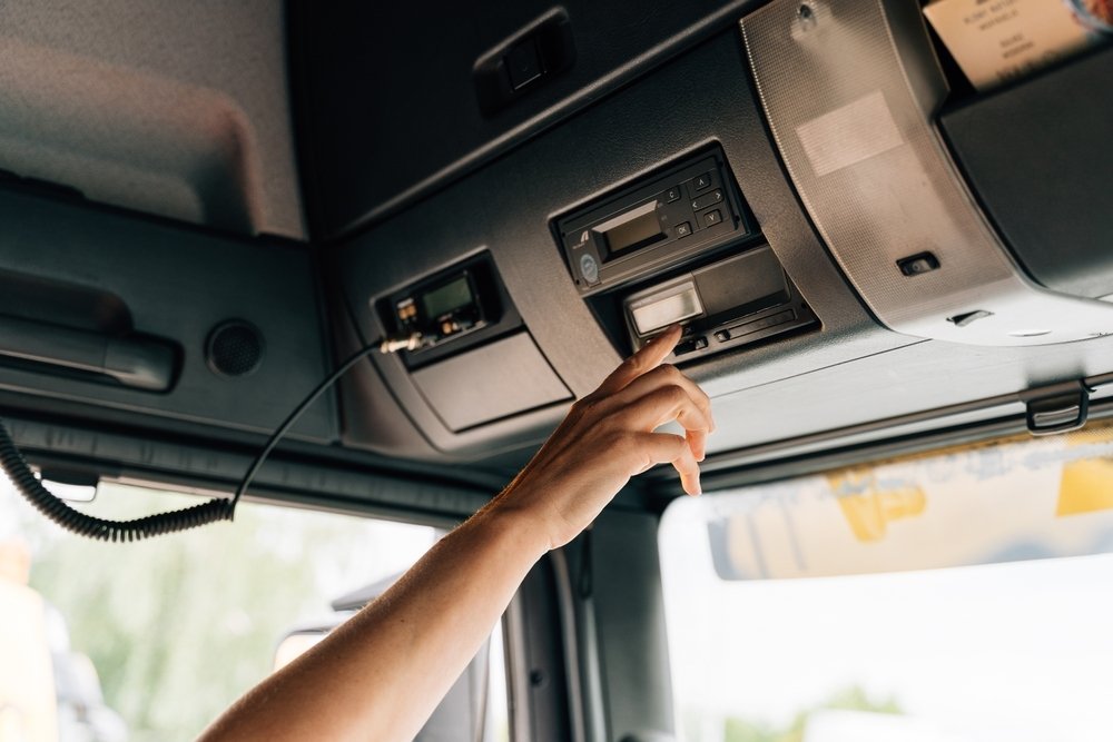 From July mandatory tachographs for vans, fines up to 6630 euros