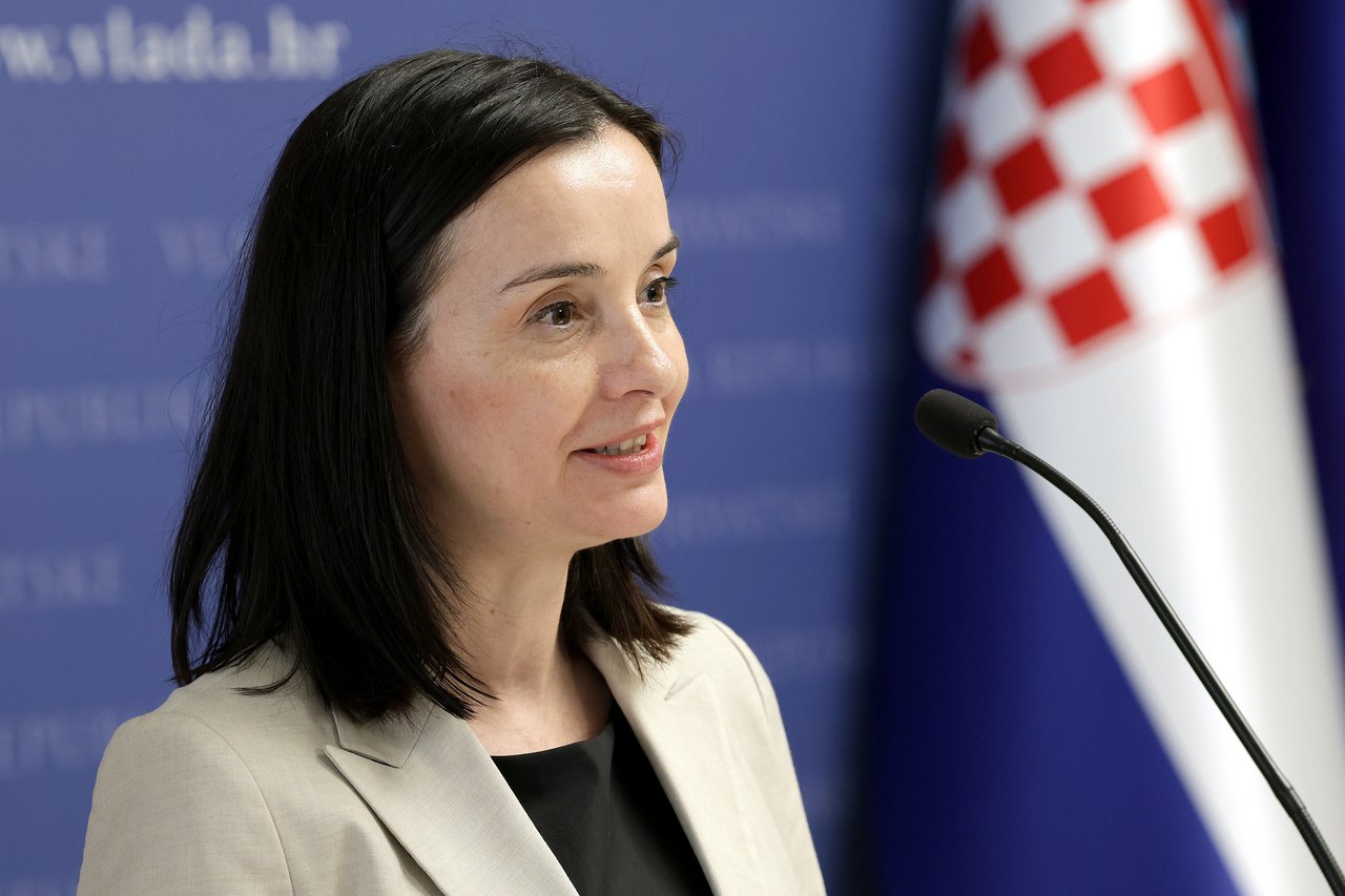 Le ministre croit qu&rsquo;envoyer des e-mails lavera ses mains du scandale environnemental