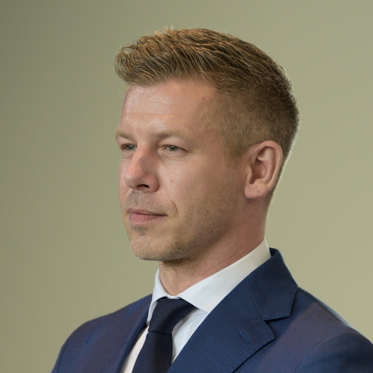 Un Tournant à Budapest : Le Nouveau Premier Ministre Hongrois Met INA sur la Table !