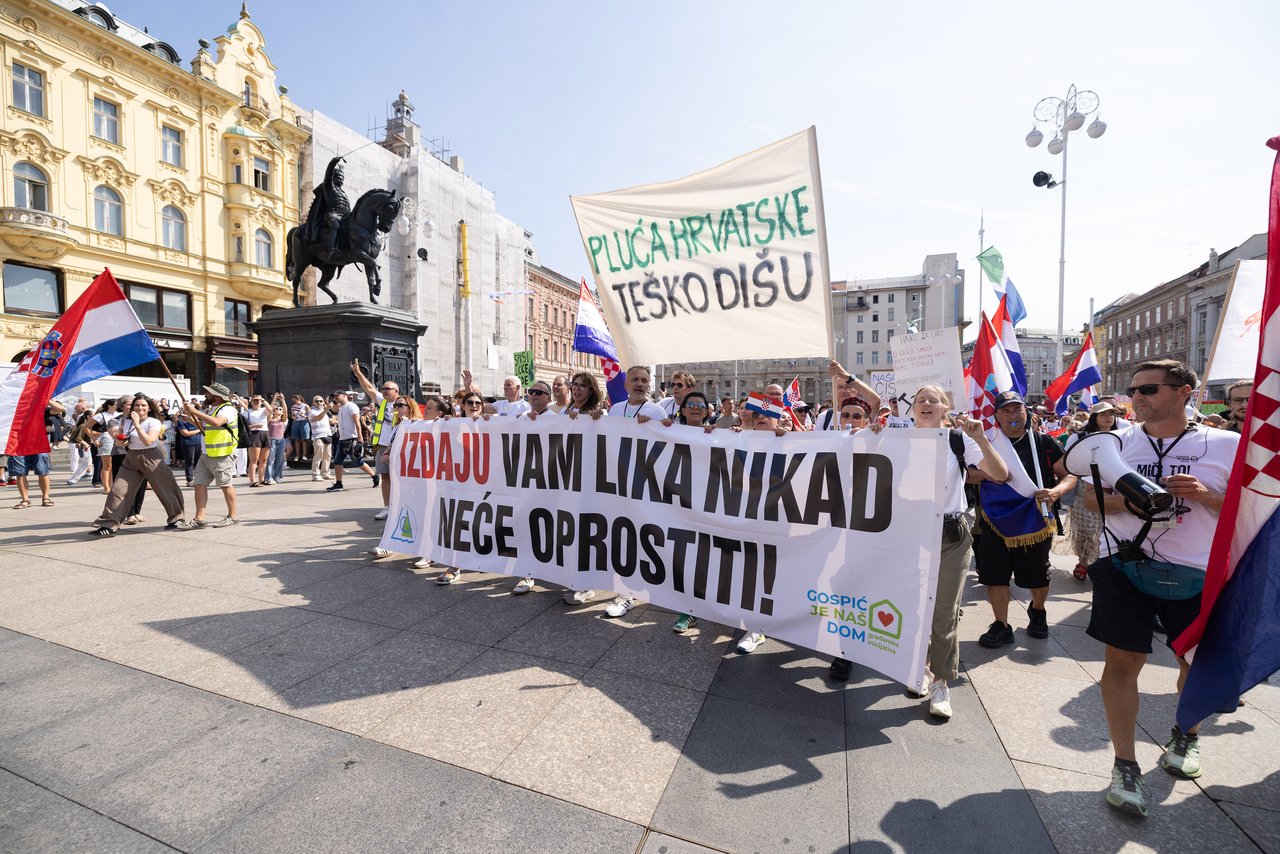 <p>Prosvjed "Hodaj za Liku, hodaj za Hrvatsku"</p>